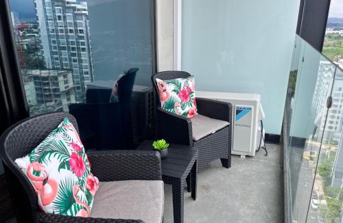 Rohrmoser Apartment | CityScape Properties 20th floor Studio 24-7 Concierge Amenities
