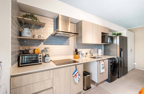 Barrio Santa Lucia Apartment | Coastal Art Condo Near Jacó Beach