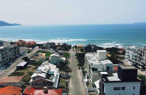 Canto Grande Apartment | Cobertura Duplex com Vista Mar entre 2 Praias