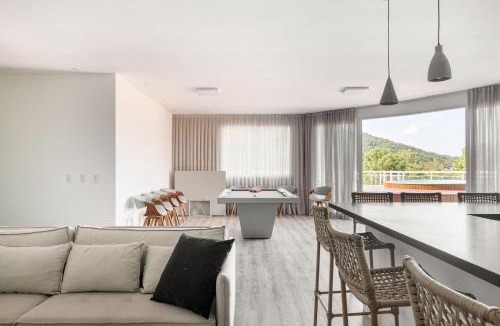 Ponta das Canas Apartment | Cobertura em Resort Pé na Areia com Piscina Hidro