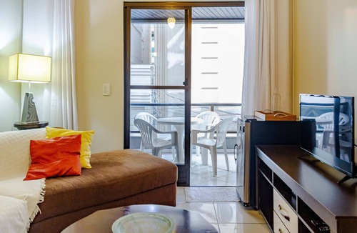 Castelo Branco Apartment | Comfort 2 blocks from the Sea in Meia Praia MM9040
