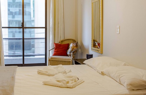 Castelo Branco Apartment | Comfort 2 blocks from the Sea in Meia Praia MM9040