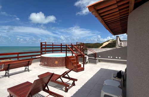 Ponta Negra House | Comfort and safety for your family/friends with a view of Morro do Careca!