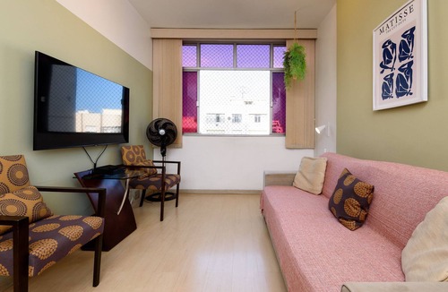 Copacabana House | Comfortable 3 BR | 10 min to the beach