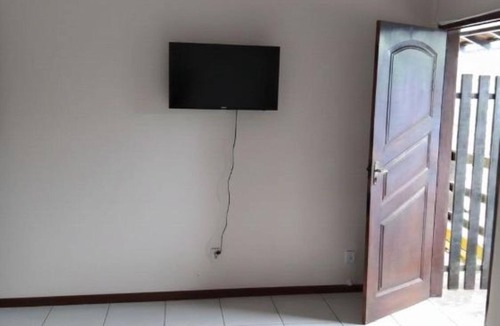 Pereque Hotel | Comfortable accommodation with air conditioning and a fan. Well-Maintained Suite #2