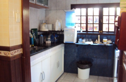 Camboinhas House | Comfortable beach house, large balcony with barbecue near the beach