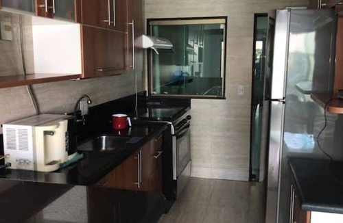 Renascenca House | Comfortable house for up to 15 people with 5 suites.