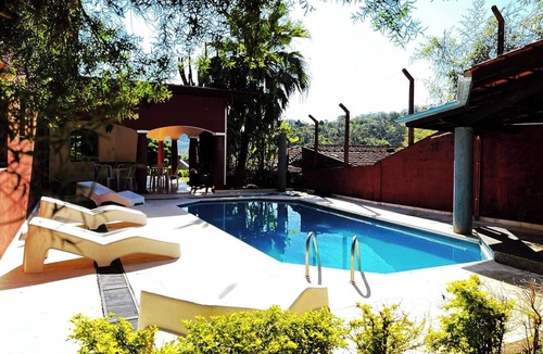 Lindoia House | Complete Country House with Private Pool, 4 Suites and Pet Area – Lindóia