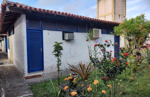 Palmeiras Apartment | Complete bungalow in a condominium with swimming pool, in the central region of Cabo Frio.
