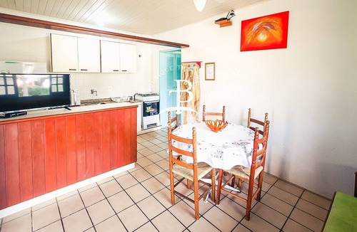 Ponta das Canas House | Condominium with pool House with terrace and barbecue