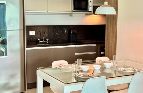 Matriz Apartment | Confortável Apt 2 Quartos frente Shopping Curitiba