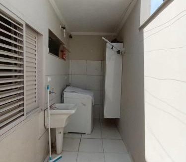 Sao Joao da Boa Vista House | Confortável e bem localizada, com 2 quartos e garagem