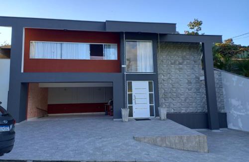 Pomerode House | Conforto em Pomerode