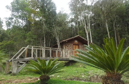 Santa Rita de Ouro Preto House | Container em Ouro Preto: Represa Mata Caiaque Bike