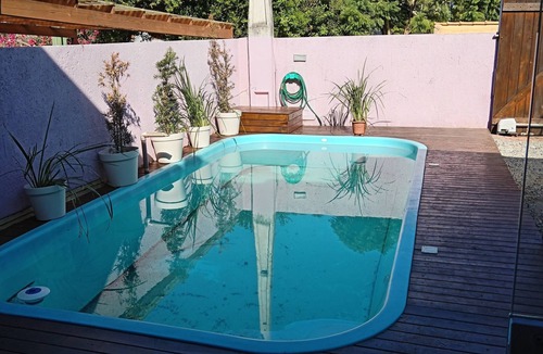Rio Vermelho Sul House | Country house on the beach with swimming pool.