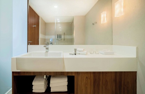 Jacarepagua Hotel | Courtyard by Marriott Rio De Janeiro Barra da Tijuca