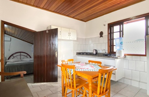 Ze Amandio Apartment | Cover - Resident. Green Seas