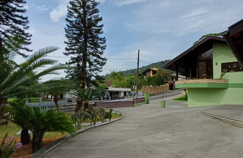 Pomerode House | Cozy 3-bedroom house in downtown Pomerode - Guesthouse - Accommodation