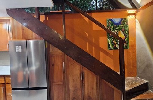 Damas House | Cozy bungalow in charming Manuel Antonio with AC