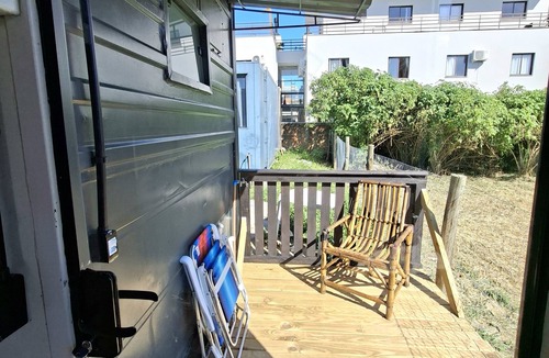 Campeche Leste House | Cozy Container on Campeche Beach! 2km from the beach and 8km from the airport