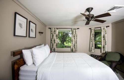 Damas House | Cozy getaway w/pool-tennis-bbq near Manuel Antonio