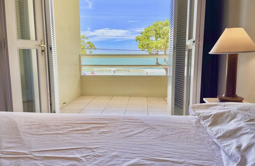 Cabecudas House | Cozy seafront house on Cabeçudas Beach! 5 minutes from BC