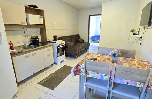 Centro House | Cozy Studio Apartment – Practical and Well Located in Quatro Ilhas