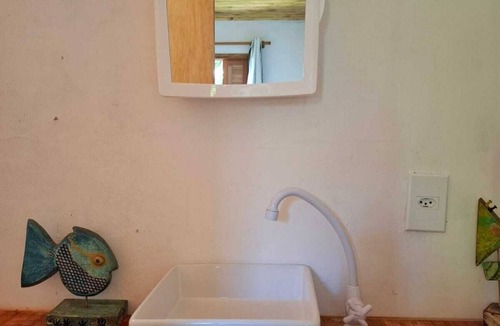 Alto de Buzios Cabin | Cozy suites in Búzios, with a great location and integrated with nature.