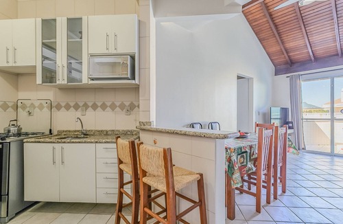 Cachoeira do Bom Jesus Apartment | Cozy Two-story House Just 120m From the Beach! EDE