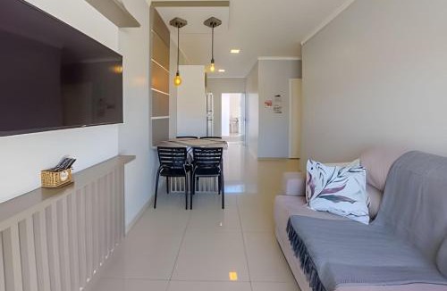 Praia da Armacao do Itapocoroi House | Curta Praia da Armação - Casa Girassol