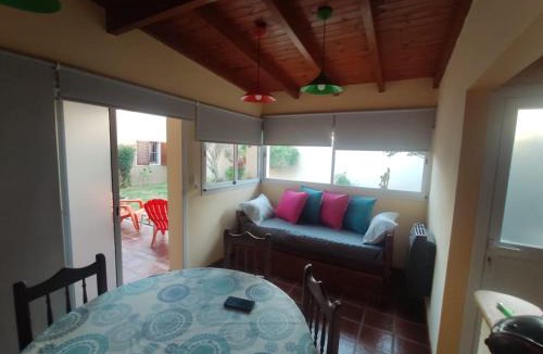 Villa Maria House | DE PASO PRIMO - camas 1 Plaza- cochera sin techar con rejas
