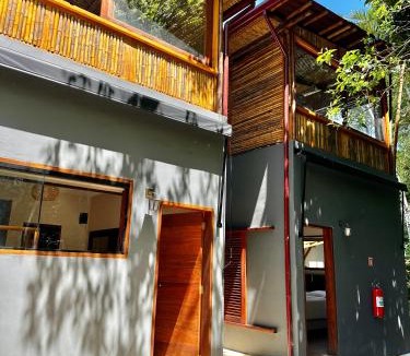 Picinguaba House | Deck Picinguaba Pousada