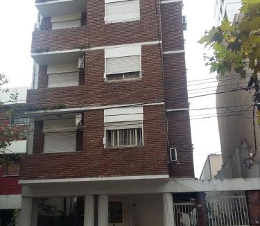 Ramos Mejia Apartment | Depto 2 amb con balcon, muy buena ubicacion