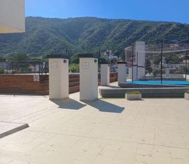 Villa Carlos Paz Apartment | Depto céntrico excelente ubicación, con cochera, pileta y patio