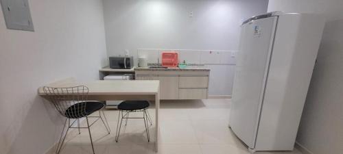 J Jeriquara Apartment | Deusa Flat Golden Dolphin