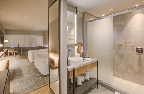 Cristal Hotel | DoubleTree by Hilton Porto Alegre