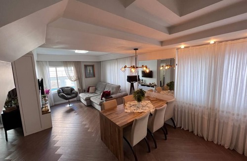 Centro Apartment | Duplex 2 Blocks from the Beach -