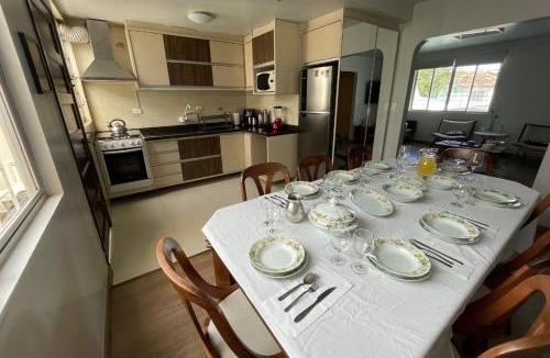 Cabral Apartment | Duplex completo em Curitiba, Três quartos - Bairro Cabral - Pet friendly