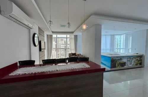 Itapema Apartment | Duplex Exclusivo com Hidro, Churrasqueira Privativa e 4 Suítes