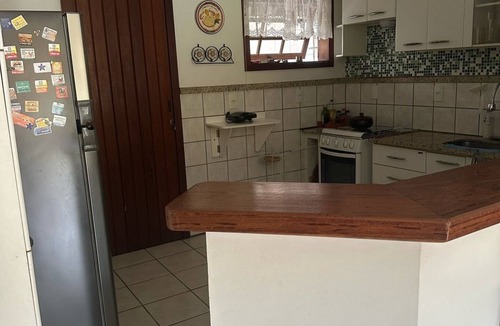 Enseada Azul House | Duplex house in a gated community, 2 minutes from Bacutia Beach - Guarapari.