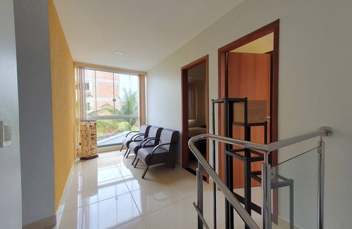 Iriri House | Duplex House Iriri Bathtub and Pool