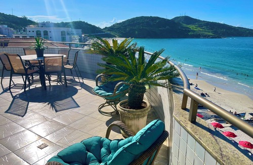 Prainha Apartment | Duplex Penthouse 401 Seafront, private, excellent location, "right on the sand"