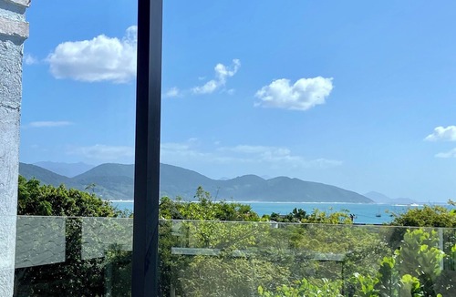 Centro Apartment | Duplex2 with sea view, 300 meters from Garopaba Beach!