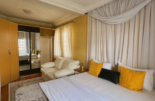 Parolin Bed & Breakfast | Egyptian Pavilion – Large rooms, unique experience, 5 min from the center + garage