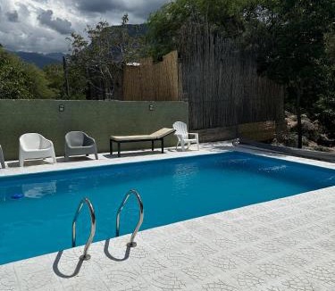 Cafayate House | EL PEDREGAL cabaña rural de 1 domitorio hasta 4 personas