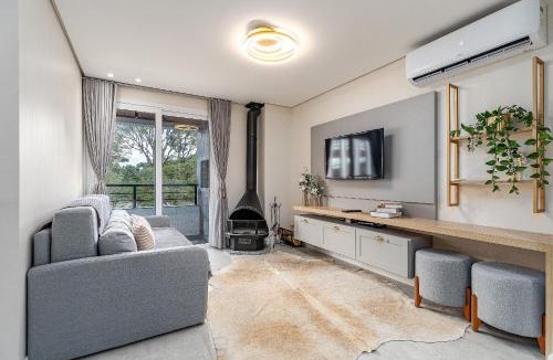 Vila Suzana Apartment | Elegância e Conforto em Canela by Achei