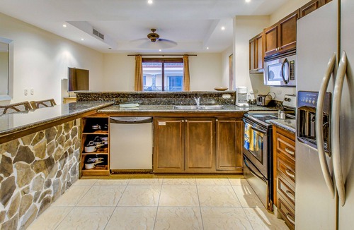 Barrio Los Villalobos Condo | Elegant, friendly beachfront condo with incredible ocean views & pool