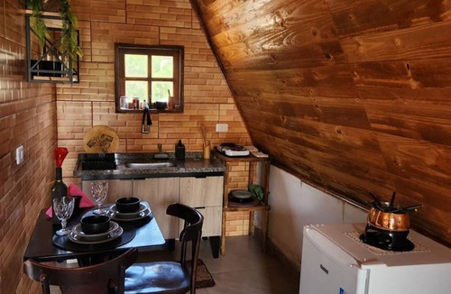 Ibiuna Ski Chalet | Elshaday Chalet in Ibiúna | Romantic and surrounded by nature (pets allowed)