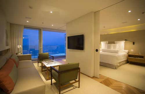 Copacabana Hotel | Emiliano Rio