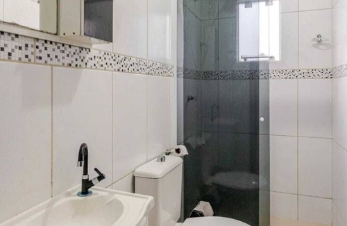 Ingleses do Rio Vermelho Apartment | English Terrace: 2 bedrooms, 3 beds, charcoal barbecue, air conditioning.